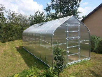 Siltumnīca KLASIKA STANDART 2,5x6 m ar pamatu un 4 mm polikarbonātu