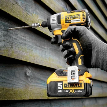 Akumulatora triecienskrūvgriezis DeWalt DCF887N-XJ, 18 V, 205 Nm