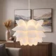 Saliekama zieda formas griestu lampa E27, balta