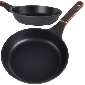 Panna ar nepiedegošo pārklājumu, indukcijai un gāzei, 24 cm, melna