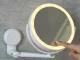 LED kosmētikas spogulis ar sienas stiprinājumu un 360° pagriešanu, balts