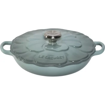 Čuguna sautējamais katls Le Creuset Flower 26 cm, 2,2 l, Sea Salt