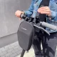Wozinsky ūdensizturīga skrejriteņa stūres soma 4L, melna