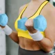 Bituma hanteles 4FIZJO 2 x 0,5 kg, gaiši zilas