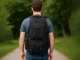 Tūrisma un pārgājienu mugursoma 35 L ar USB portu, melna