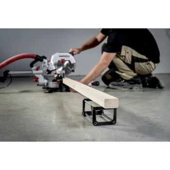 Leņķzāģis Metabo KGS254M ar vilkšanas funkciju 1800 W 254 mm