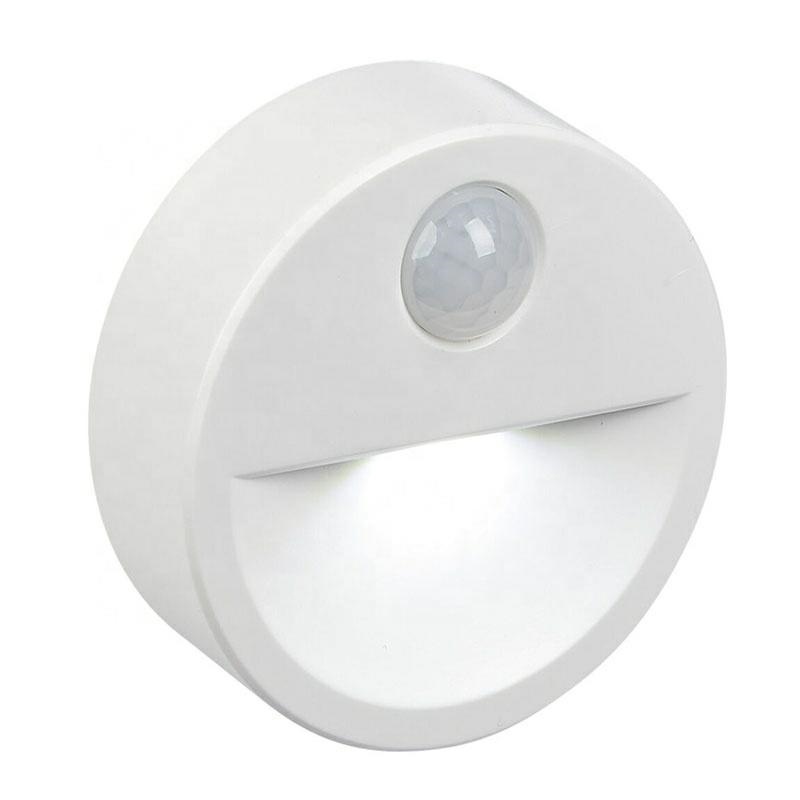 Bezvadu LED lampa ar kustības sensoru