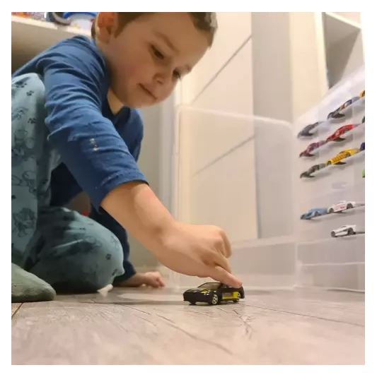Kruzzel 20352 Metāla rotaļu automašīnu komplekts 1:64, 16 gab.