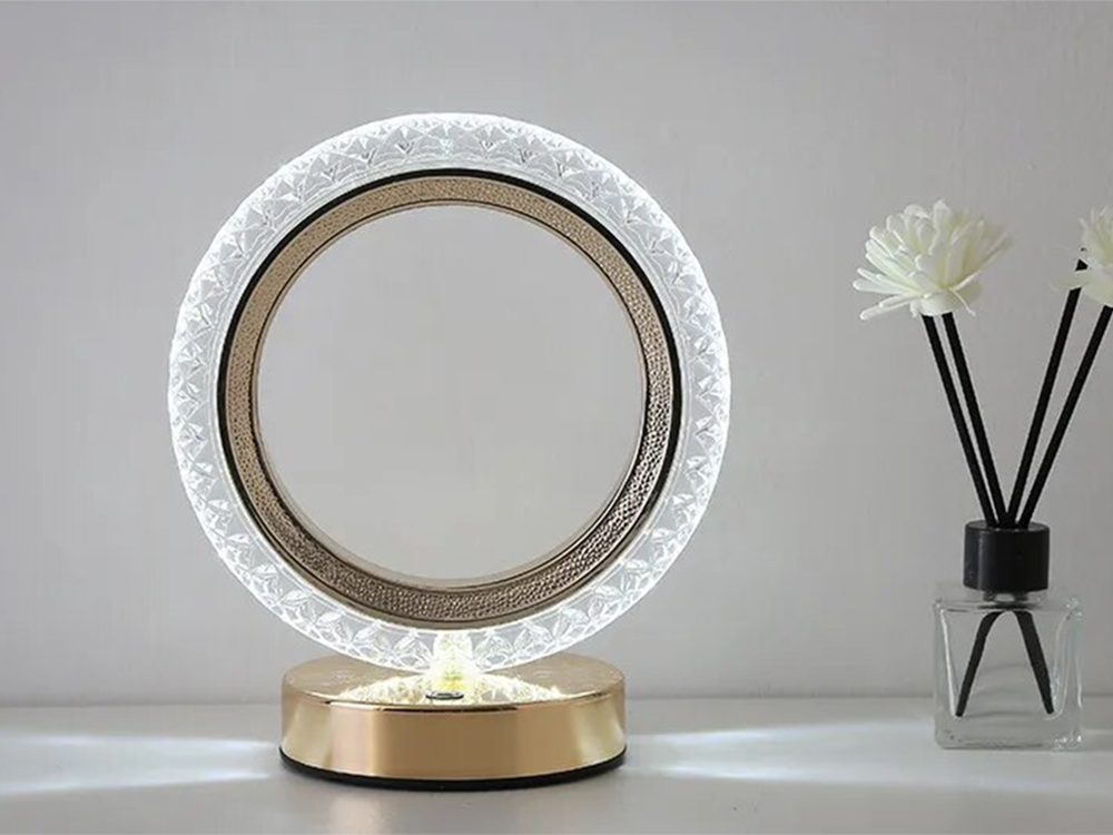 LED RGB galda naktslampiņa ar kristāla imitāciju, 18 cm