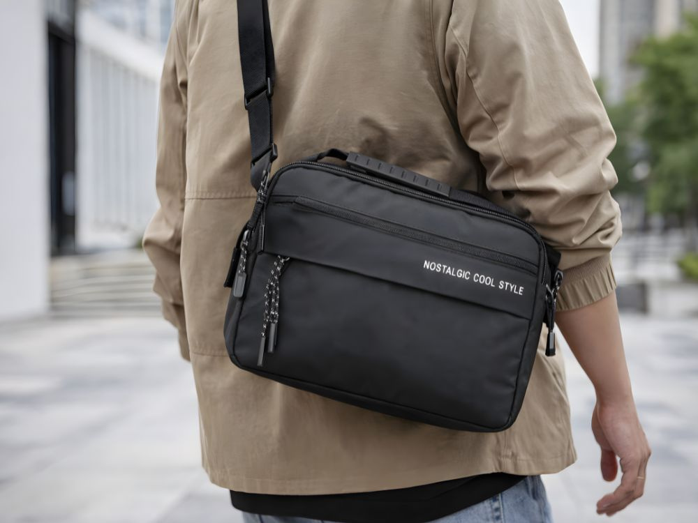 Vīriešu pleca soma Crossbody ar regulējamu siksnu, melna