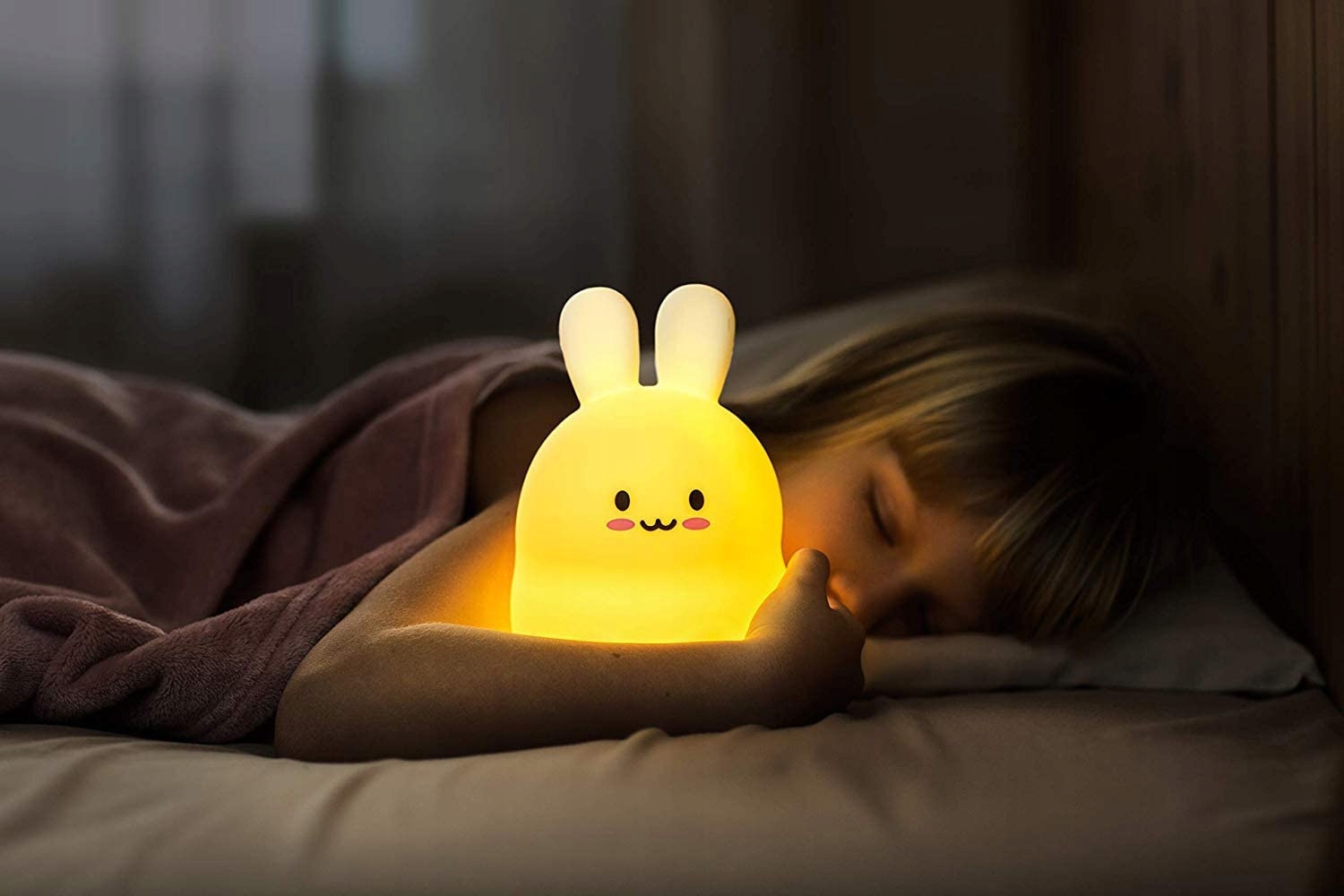 Iso Trade LED nakts lampa bērniem \"Trusis\" ar tālvadības pulti un RGB